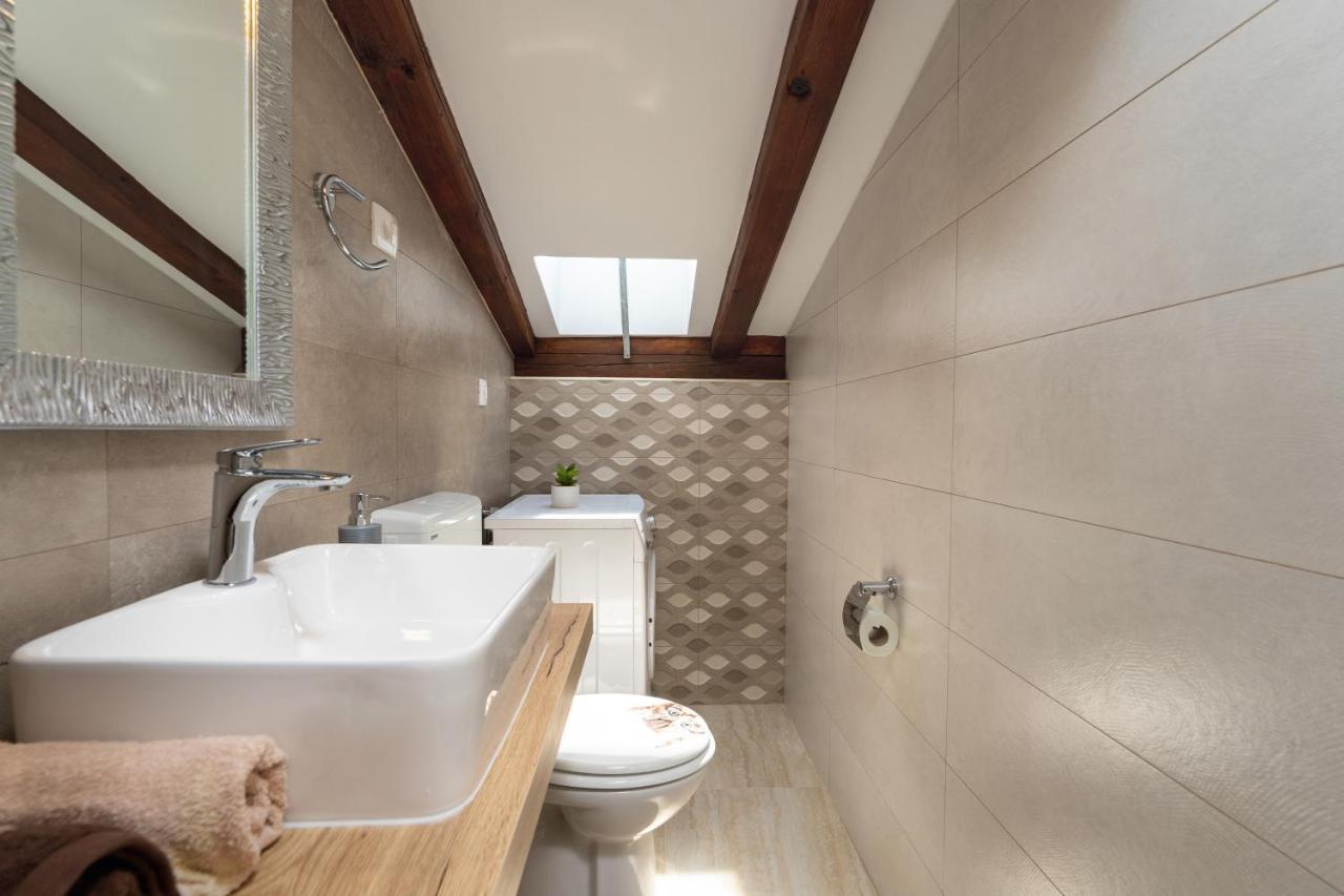 Relax In 2 Bedroom App In Old Town W/Ac And Wifi Rovinj Ngoại thất bức ảnh