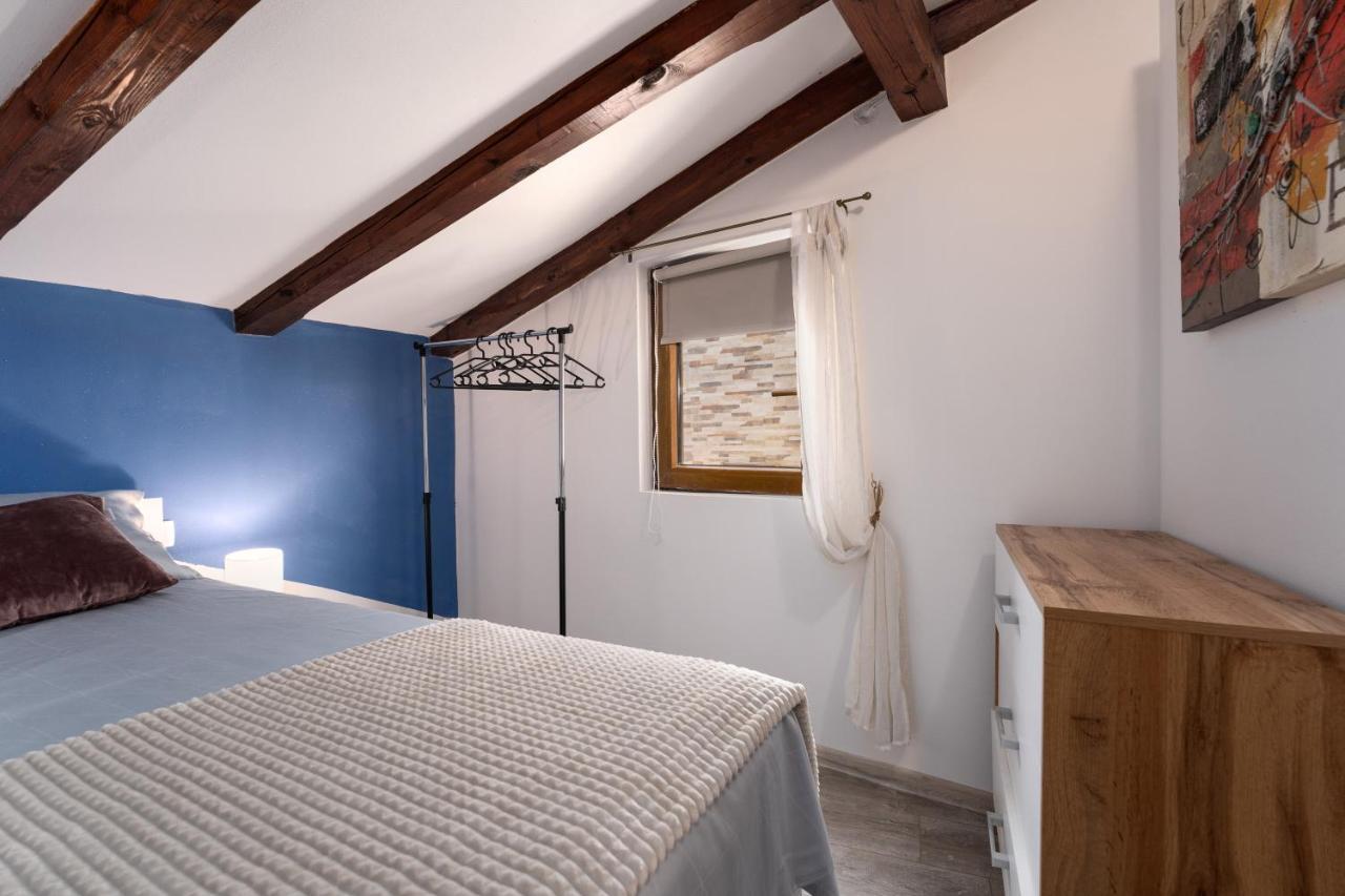 Relax In 2 Bedroom App In Old Town W/Ac And Wifi Rovinj Ngoại thất bức ảnh