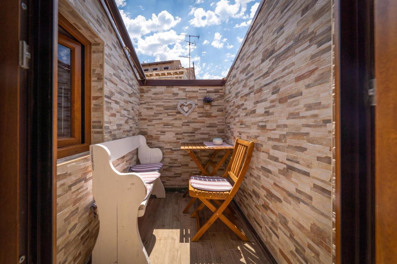 Relax In 2 Bedroom App In Old Town W/Ac And Wifi Rovinj Ngoại thất bức ảnh